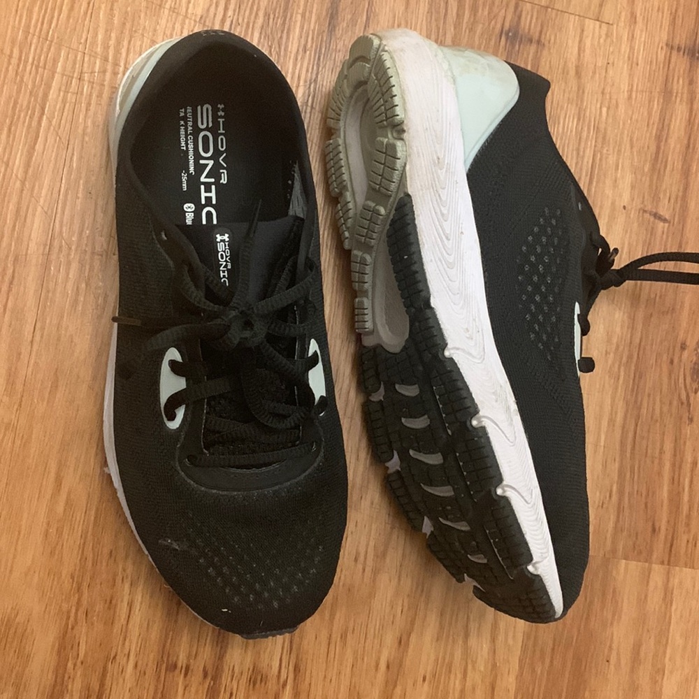 Under Armour Hovr Sonic 5 shoes